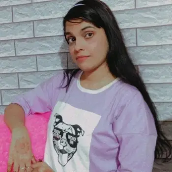 Sakshi Singh  Tutor From Vinamra Khand Lucknow